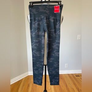 SPANX Camouflage Leggings - Black and Gray